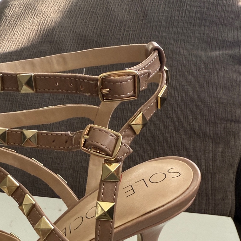 Sole Society Nude Heels with Gold Accents - Picture 7 of 12